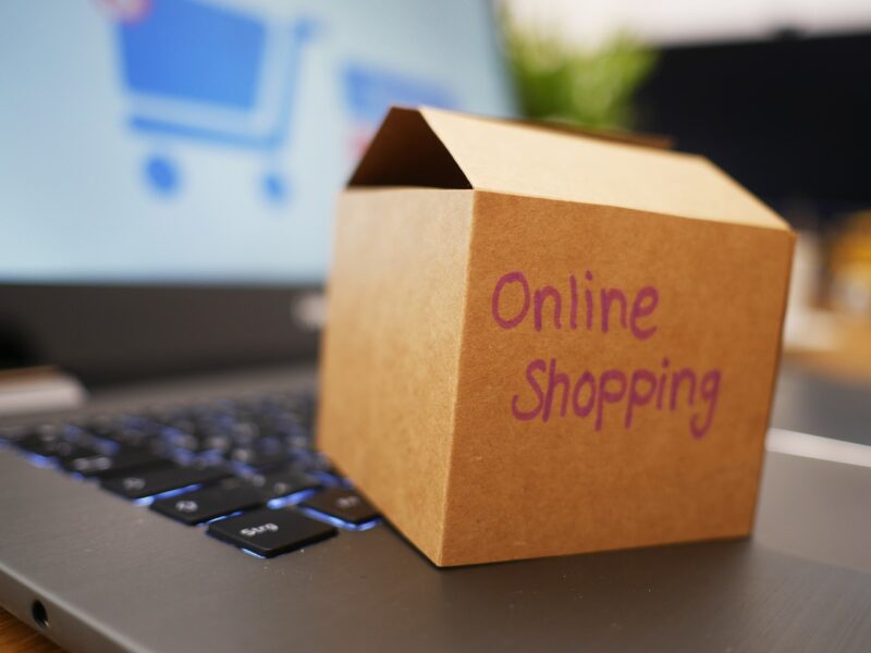 Come risparmiare sullo shopping online